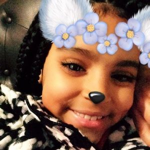 Meet your Posher, Damaris